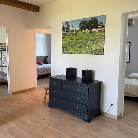 בית נופש La Grisolle De 4 A 14 Personnes