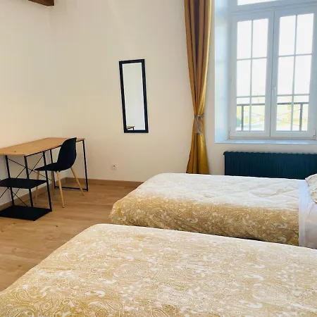 La Grisolle De 4 A 14 Personnes Landouzy-la-Cour