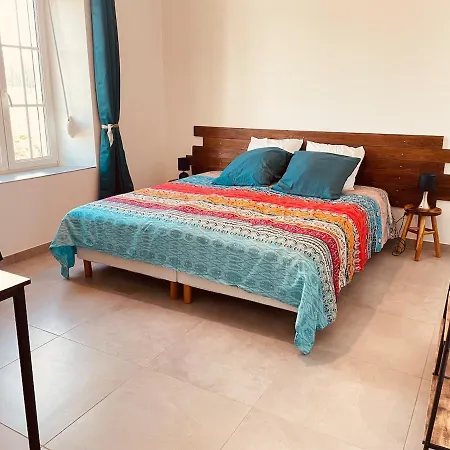 La Grisolle De 4 A 14 Personnes בית נופש *